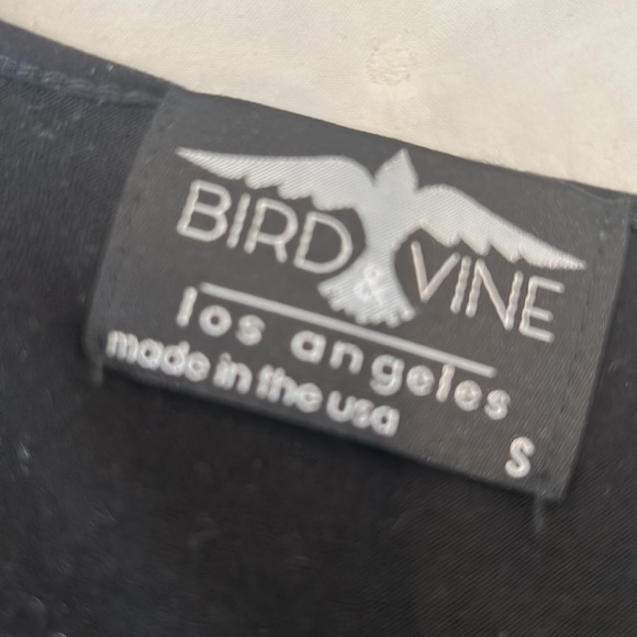 Bird and vine tank with sequin lip patch - Picture 3 of 3